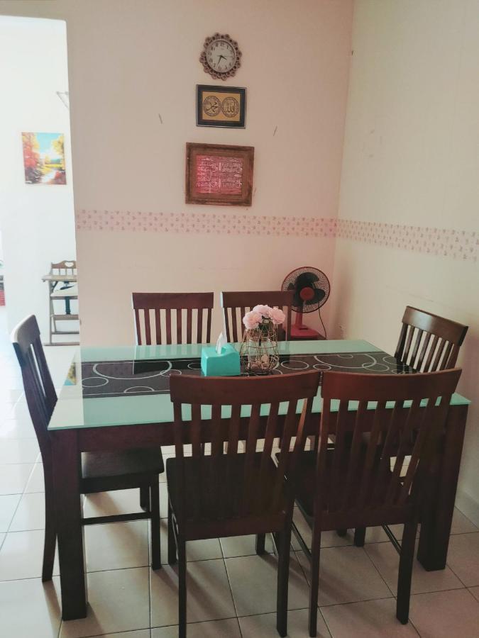 Hanaa Homestay Meru Ipoh Buitenkant foto